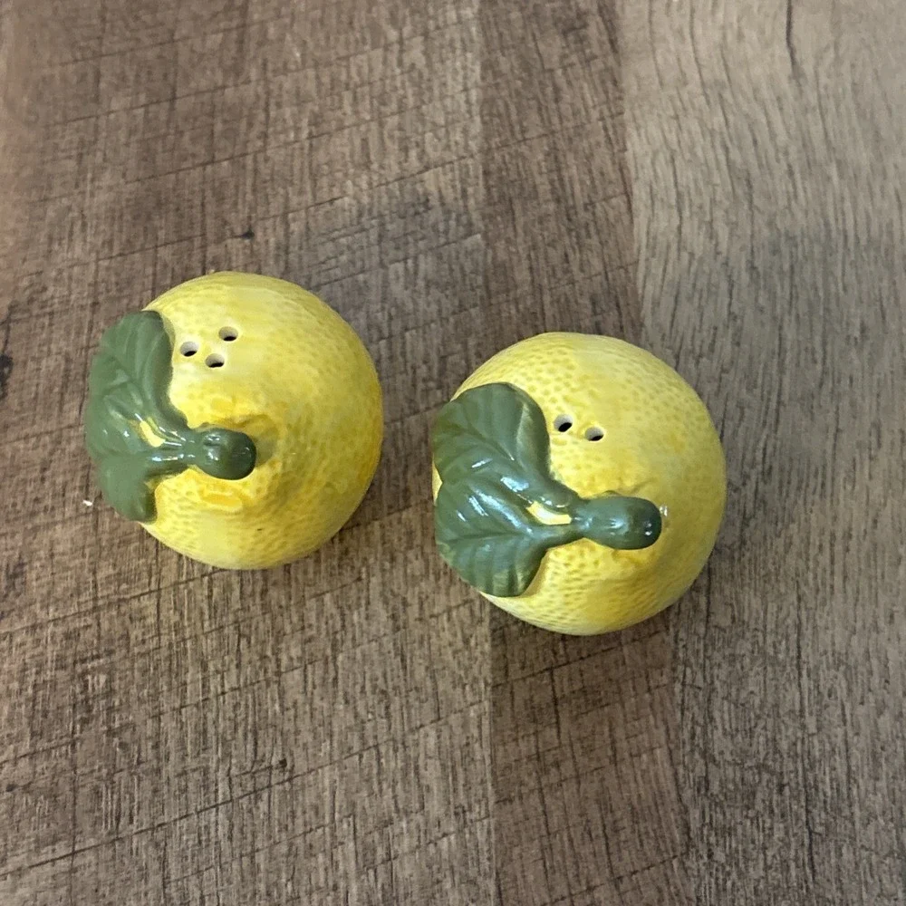 Vintage Stoneware LEMON Salt and Pepper Shakers Set Fruit Cottage Core